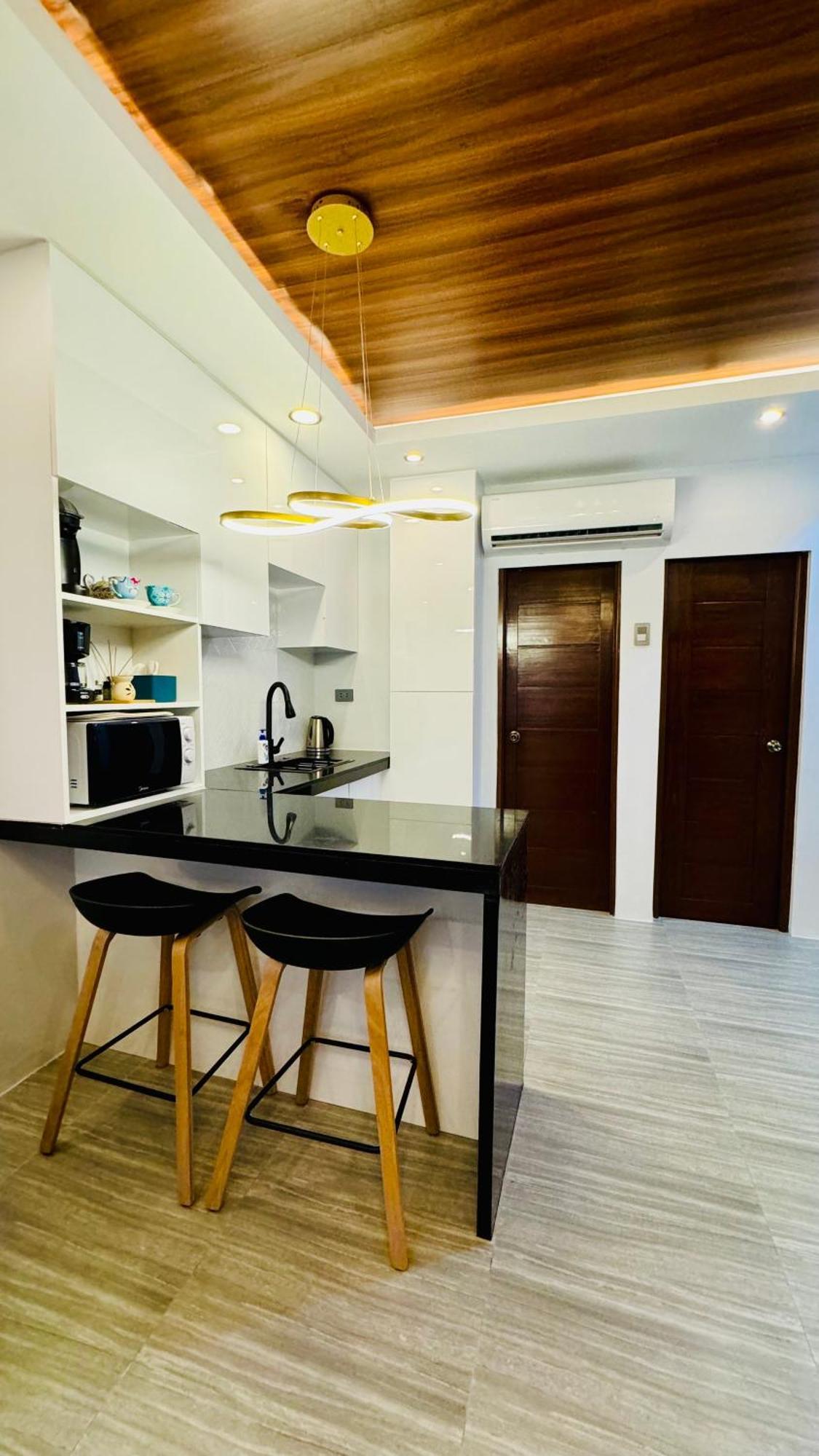 2 Bedroom Townhouse In Mabolo Malolos Bulacan Экстерьер фото